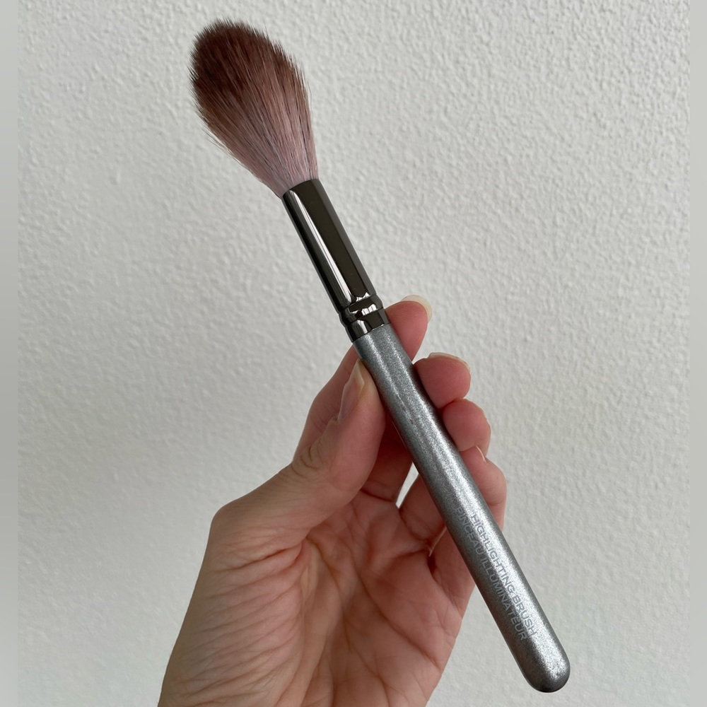 Quo highlighting feather brush